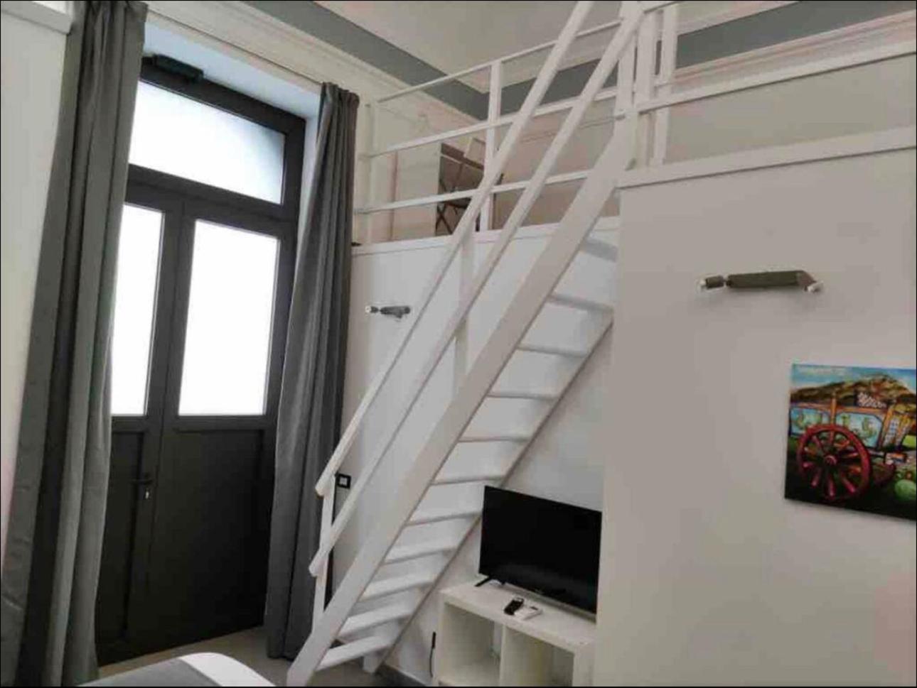 Ruggero Settimo - Casa vacanze *
